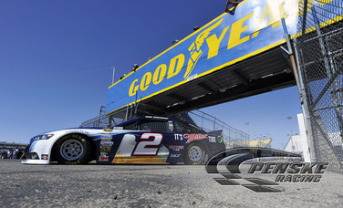 Keselowski Qualifies 11th at Phoenix 