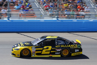 Sprint Cup Series Race Report - Phoenix