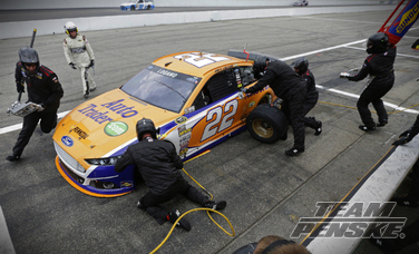 Disapointing Result for Logano at the Magic Mile